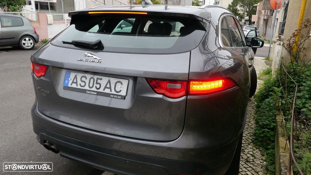 Jaguar F-Pace - 6
