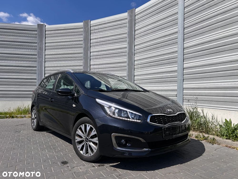 Kia Ceed 1.6 GDI Dream-Team Edition - 2