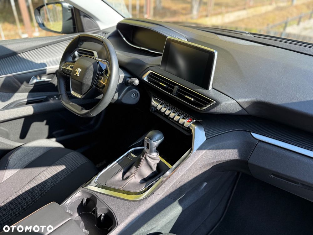 Peugeot 3008 1.2 PureTech Active Pack S&S - 20