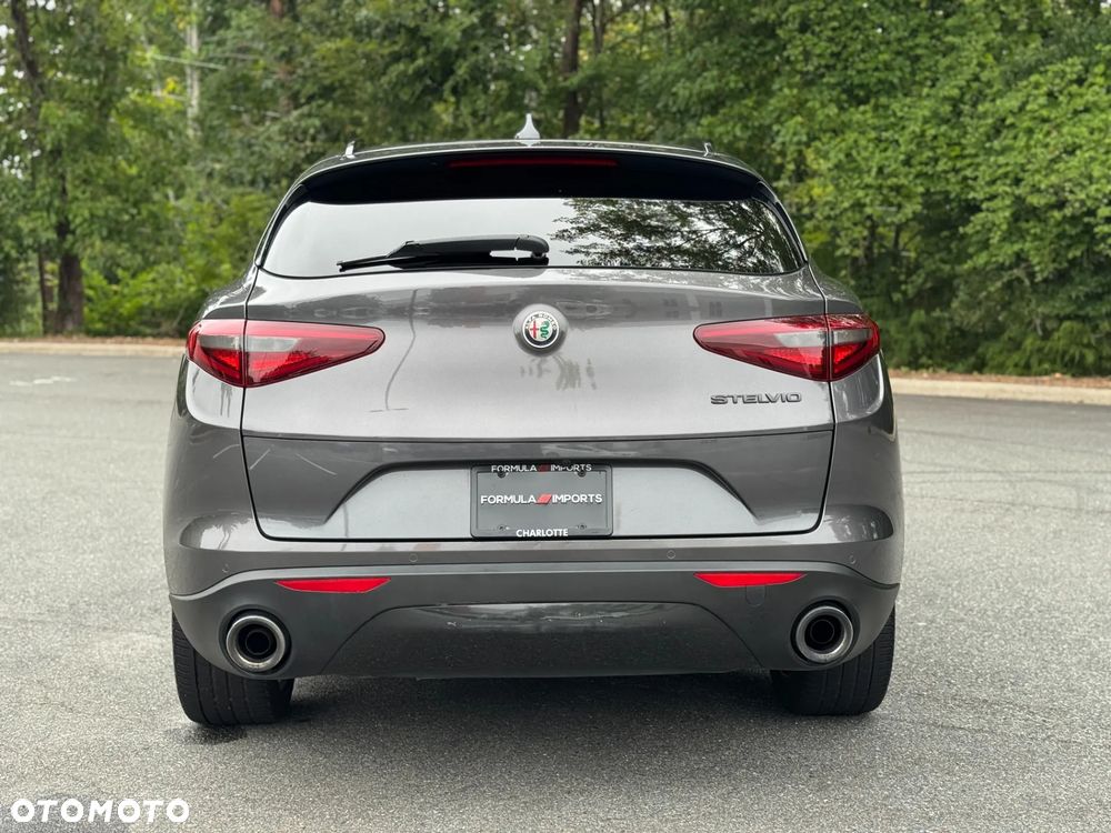 Alfa Romeo Stelvio 2.0 Turbo 16V AT8-Q4 Veloce - 7