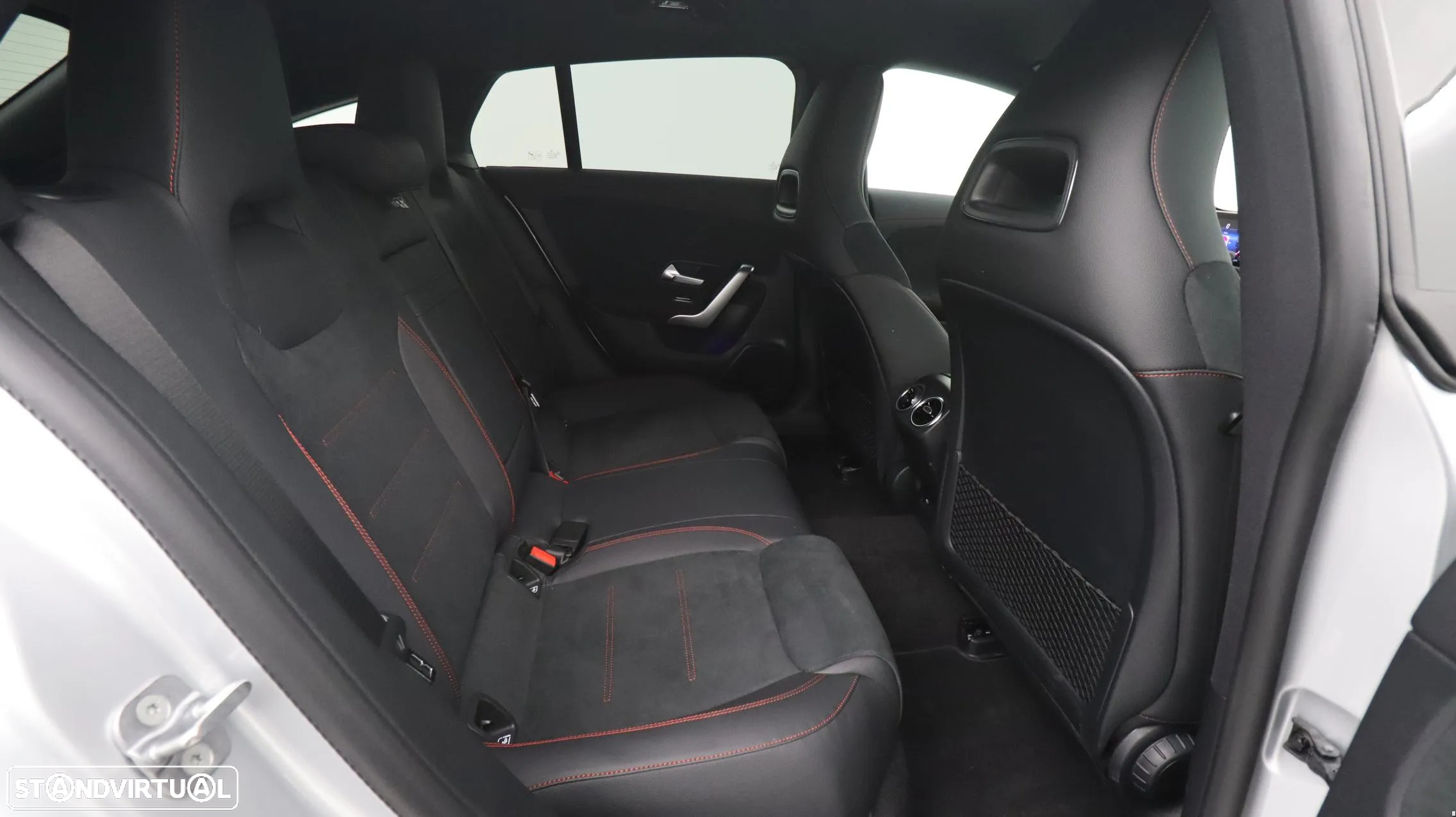 Mercedes-Benz CLA 180 d Shooting Brake AMG Line Aut. - 23