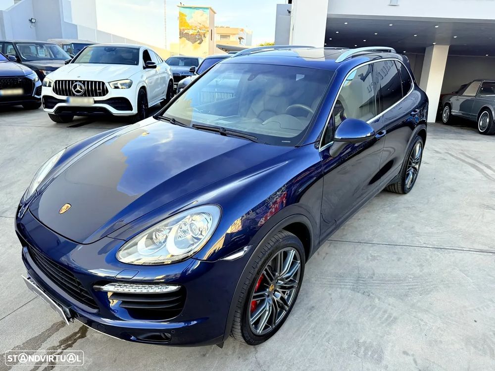 Porsche Cayenne Turbo - 60