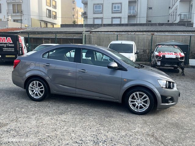 Chevrolet Aveo 1.3 VCDi LTZ - 6