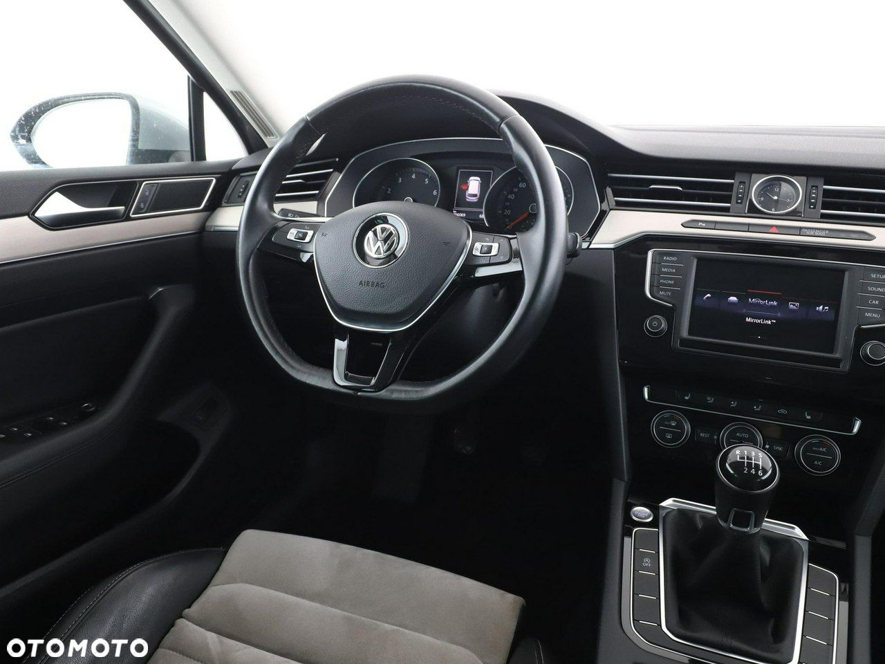 Volkswagen Passat Variant 1.4 TSI ACT (BlueMotion Technology) Highline - 16