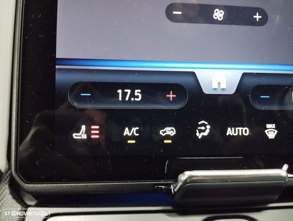 Ford Explorer 52 kWh Premium - 44