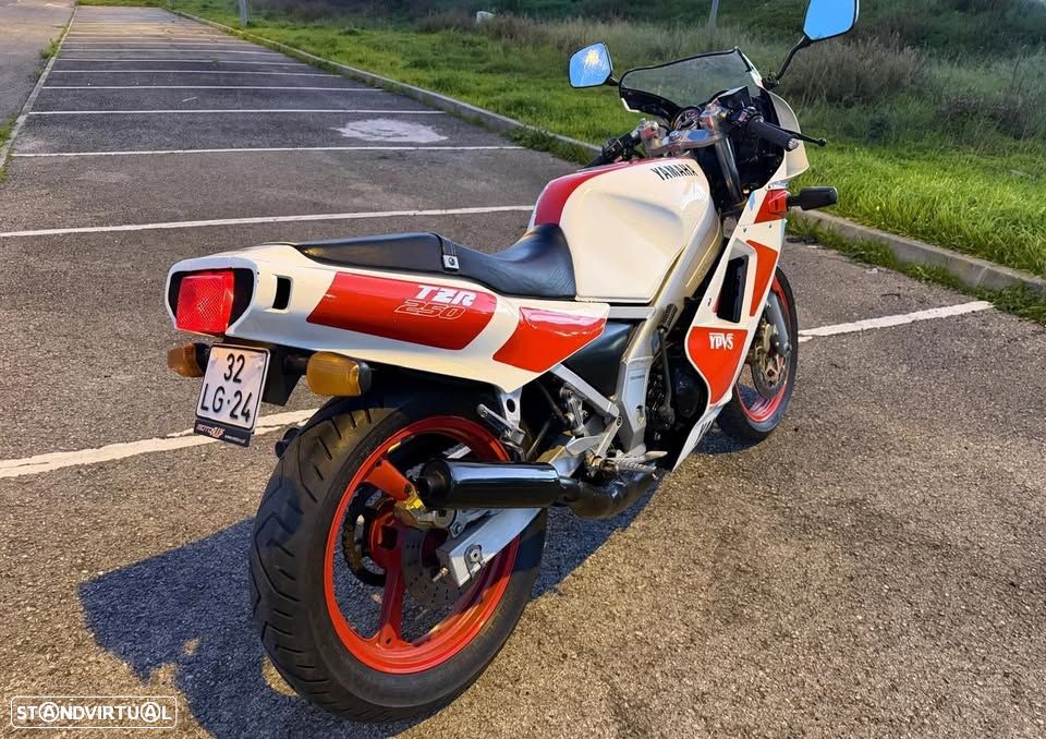 Yamaha TZR 250 - 4