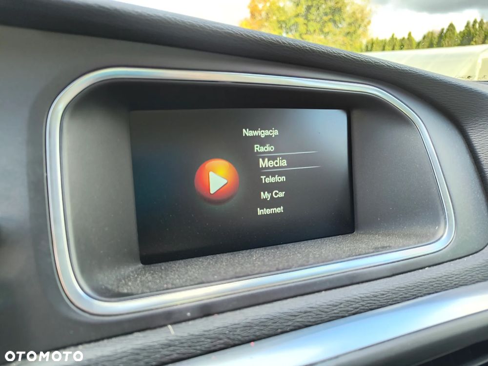 Volvo V40 D4 Momentum - 12