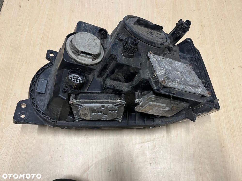 Lampa przednia prawa Xenon AH42-13W029 RHD Range Rover L322 LM Vogue Lift 2009-12 - 5