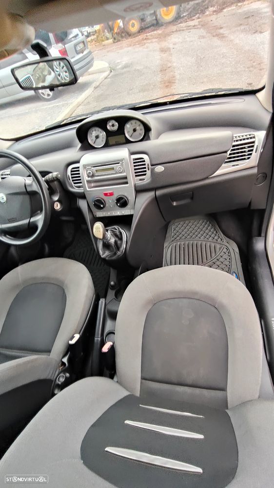 Lancia Ypsilon - 21