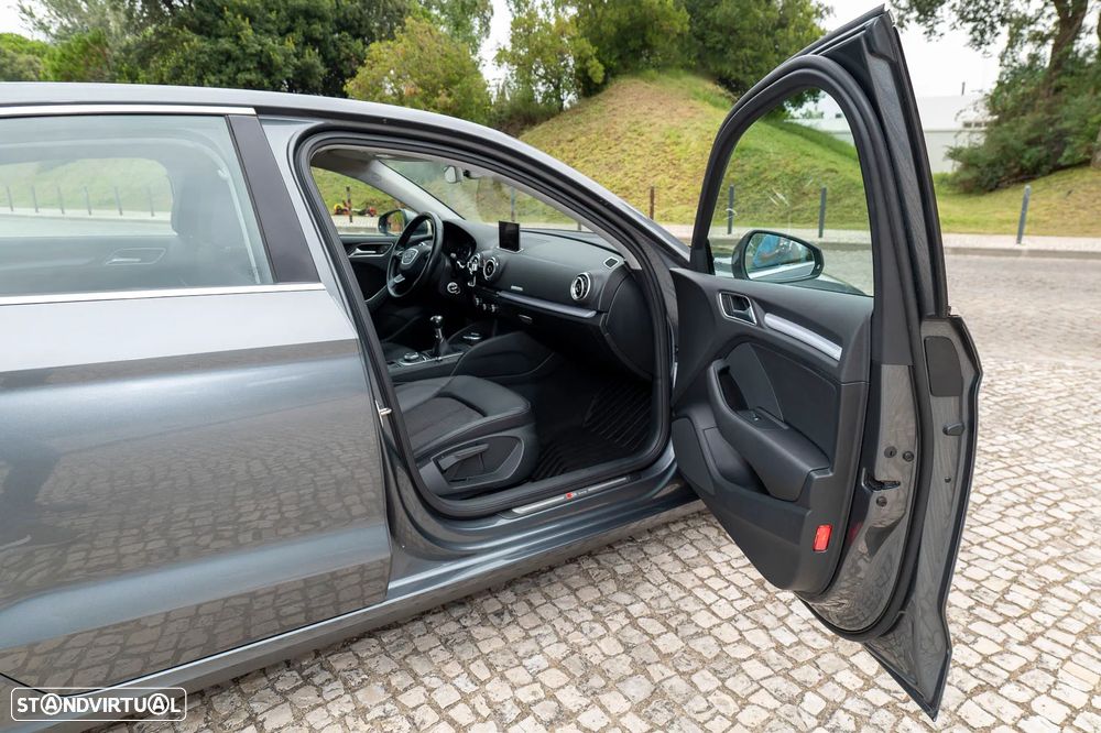 Audi A3 Limousine 1.6 TDI S-line - 16