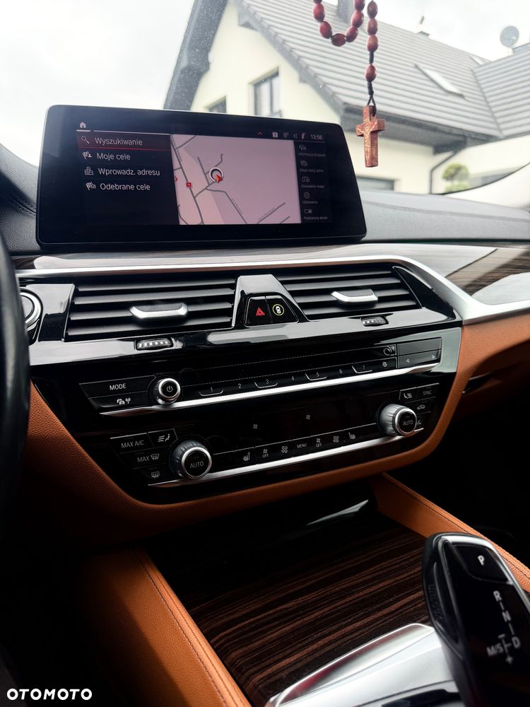 BMW Seria 5 520d Luxury Line sport - 13