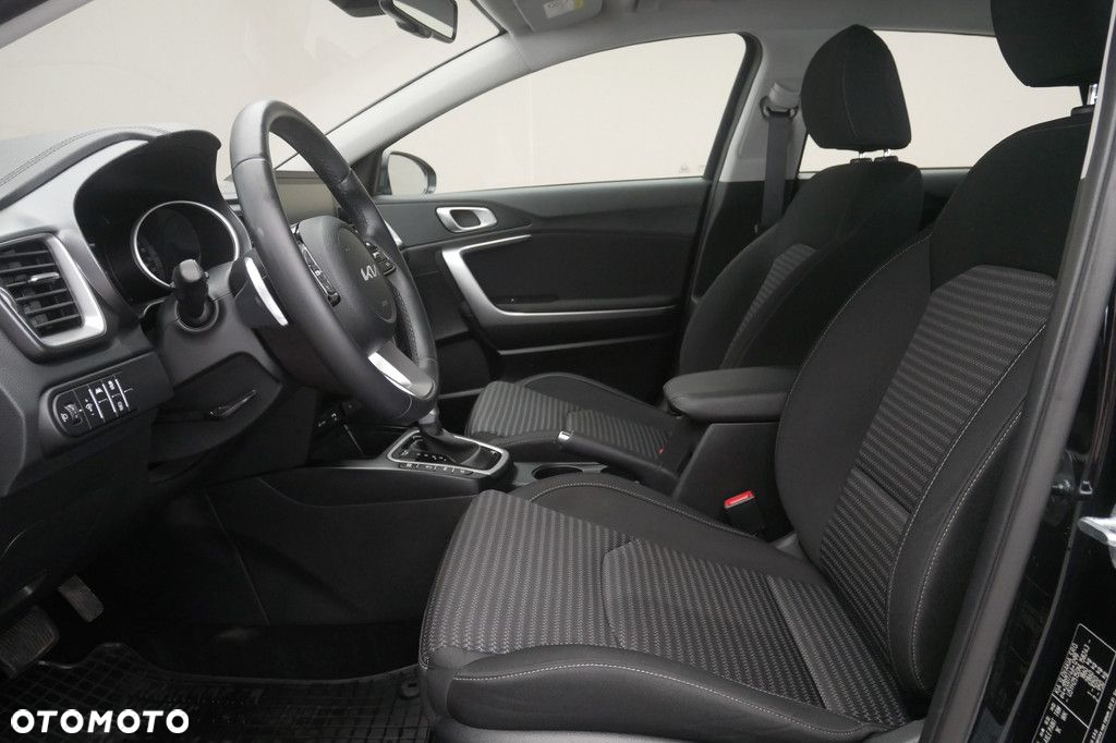 Kia Ceed - 12