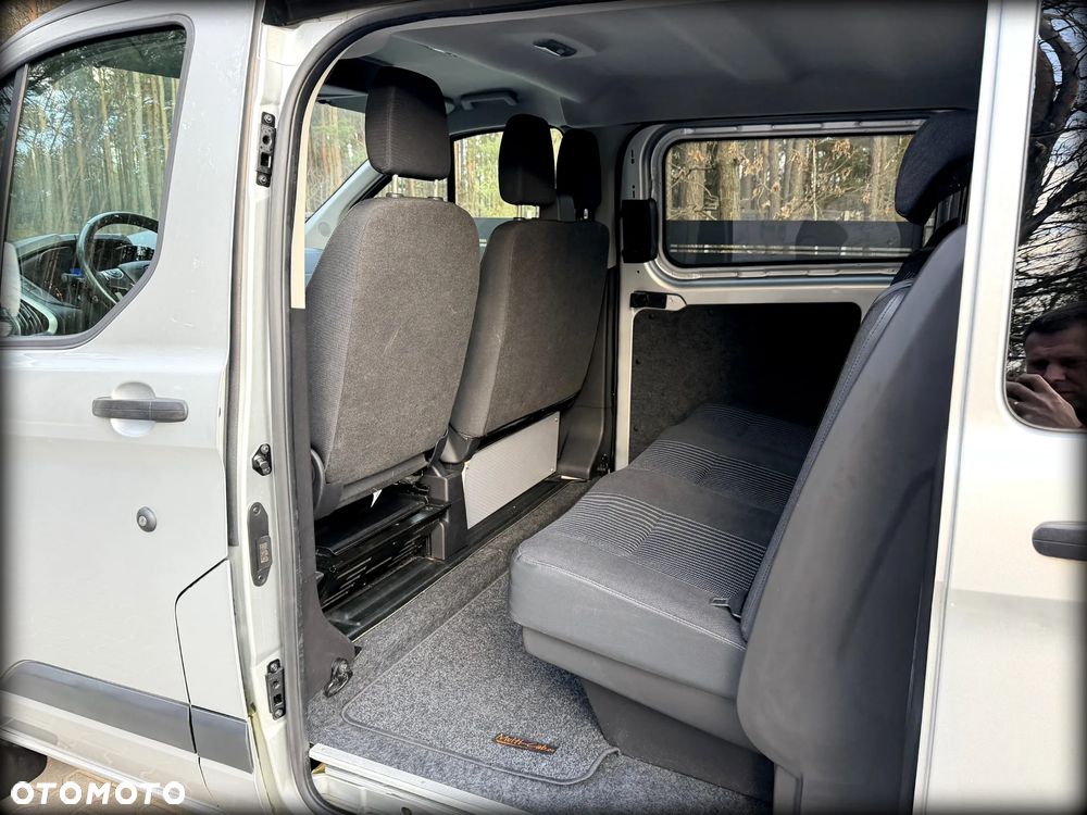 Ford TRANSIT CUSTOM - 23