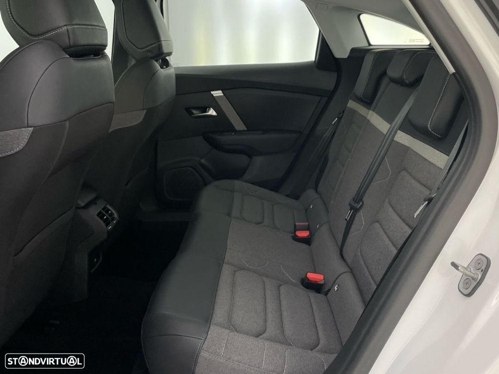 Citroën C4 1.2 PureTech Plus - 12