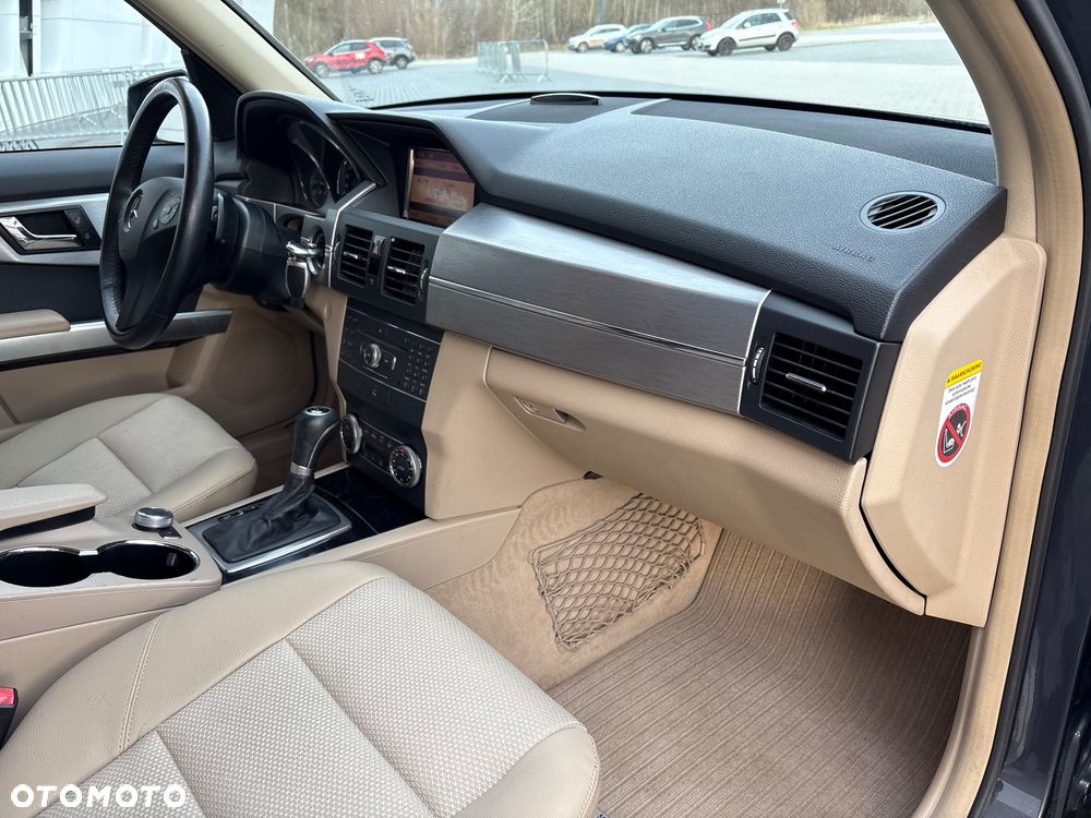 Mercedes-Benz GLK 220 CDI DPF 4Matic BlueEFFICIENCY 7G-TRONIC - 22