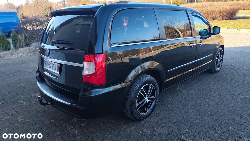 Lancia Voyager 2.8 Multijet 16v Platinum - 26