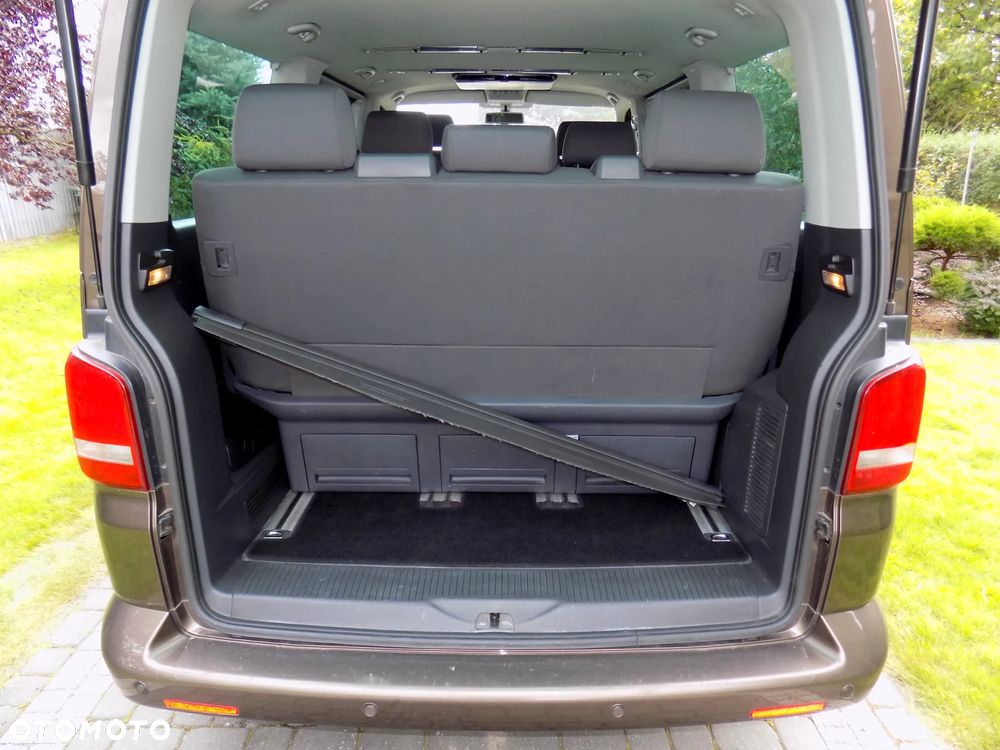 Volkswagen Multivan - 21