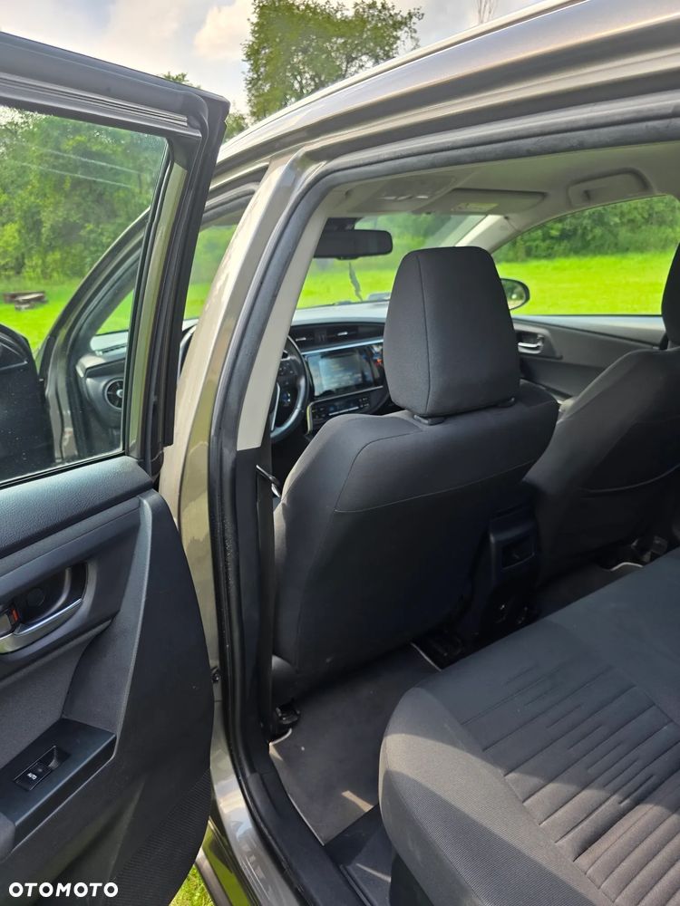 Toyota Auris Hybrid 135 Premium - 12