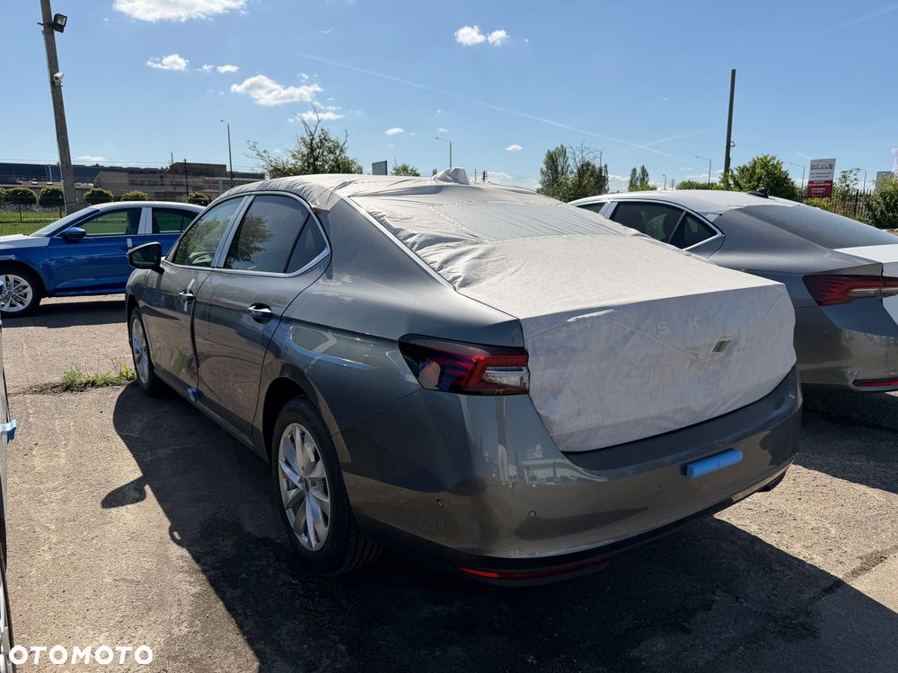Skoda Superb 2.0 TSI Drive DSG - 5