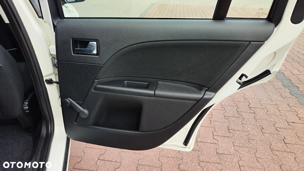 Ford Mondeo 1.8 Trend - 24