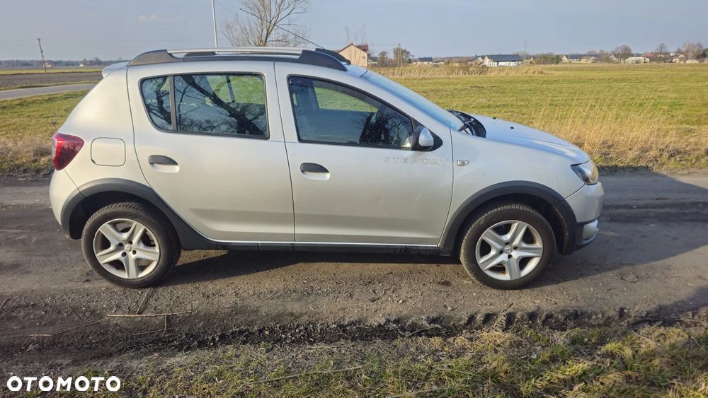 Dacia Sandero Stepway TCe 90 (S&S) Celebration - 6