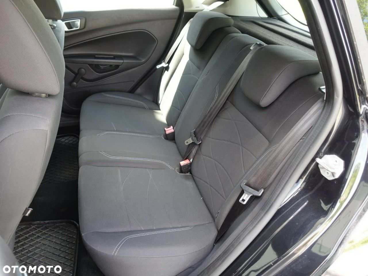 Ford Fiesta - 17