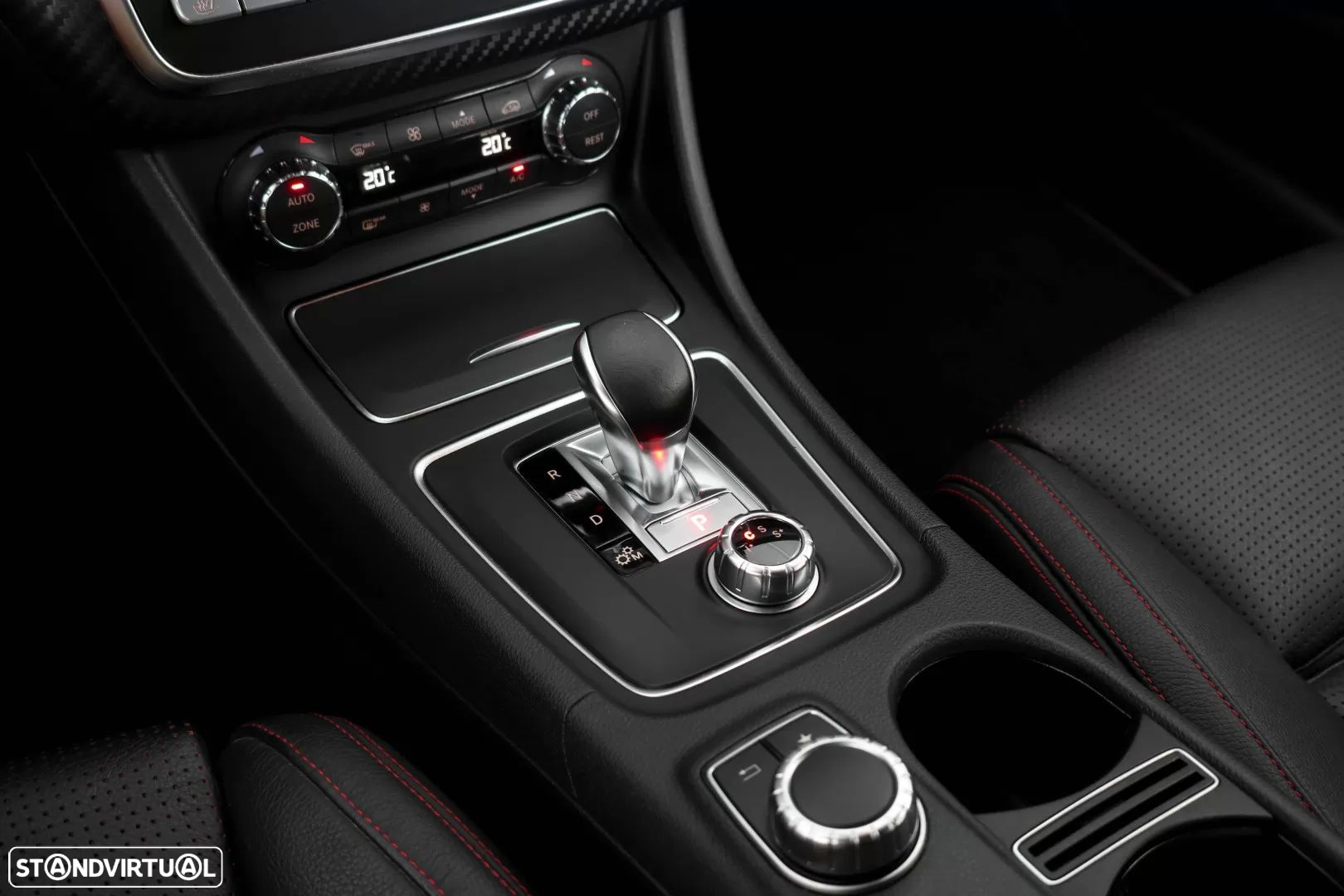 Mercedes-Benz A 45 AMG 4-Matic - 11