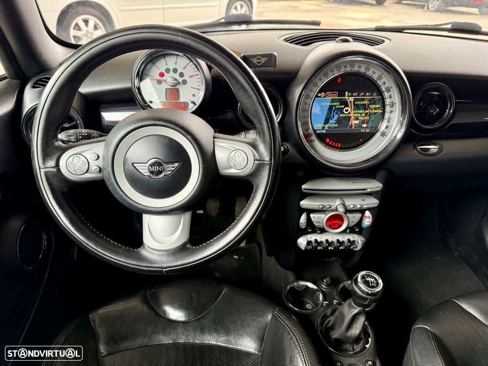 MINI 3 Portas Cooper D - 11