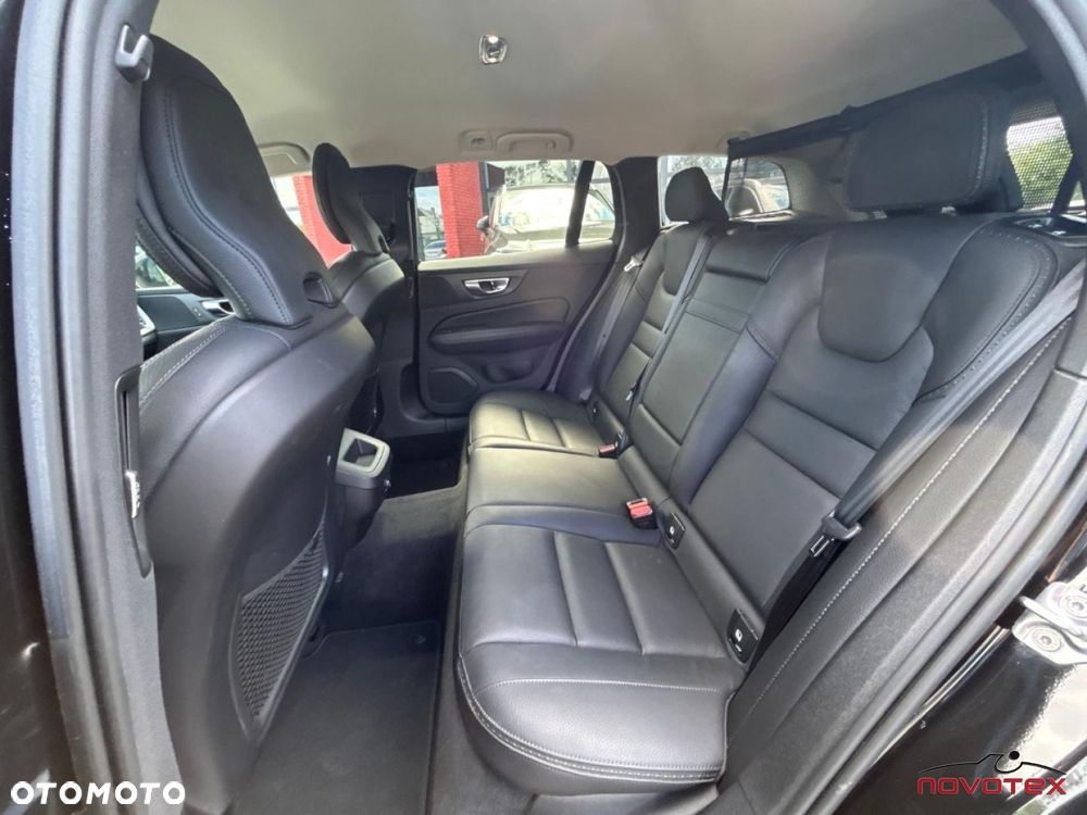 Volvo V60 Cross Country D3 Geartronic Momentum - 22