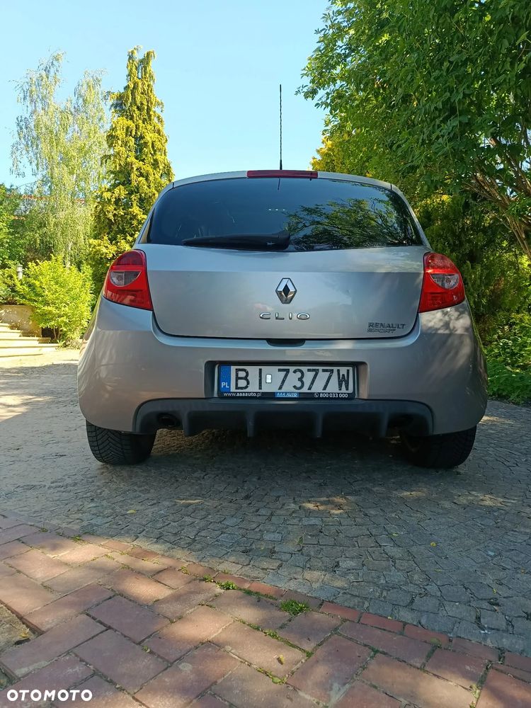 Renault Clio 2.0 16V Sport - 10