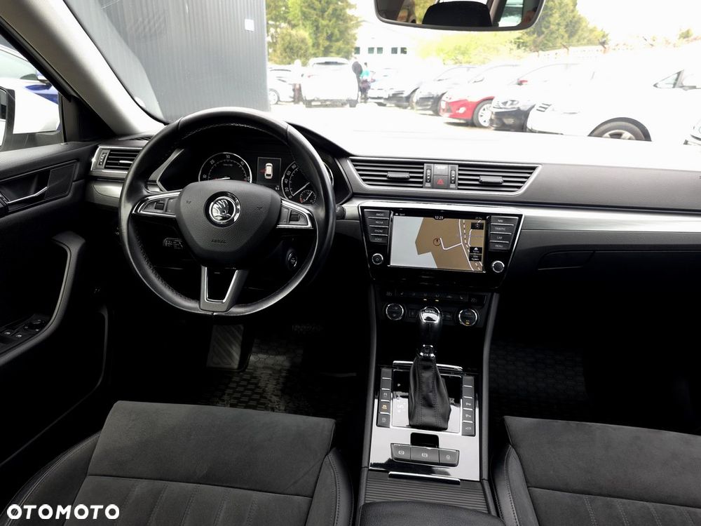 Skoda Superb 2.0 TDI Style DSG - 6