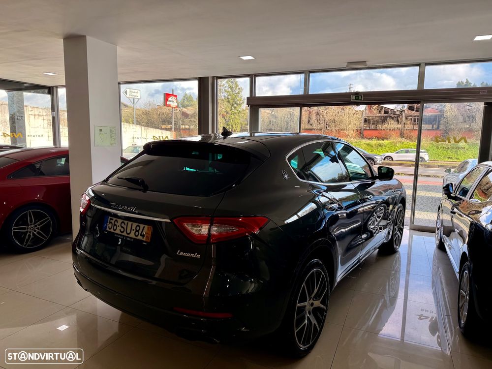 Maserati Levante - 12