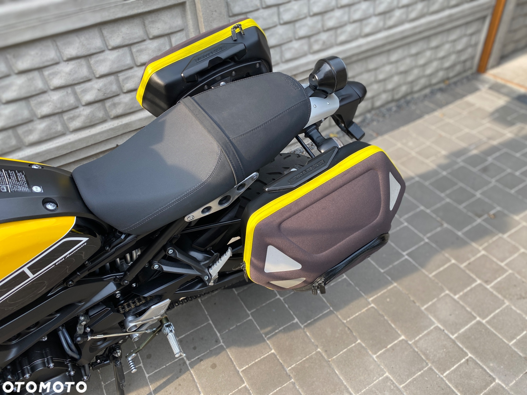 Yamaha XSR - 21