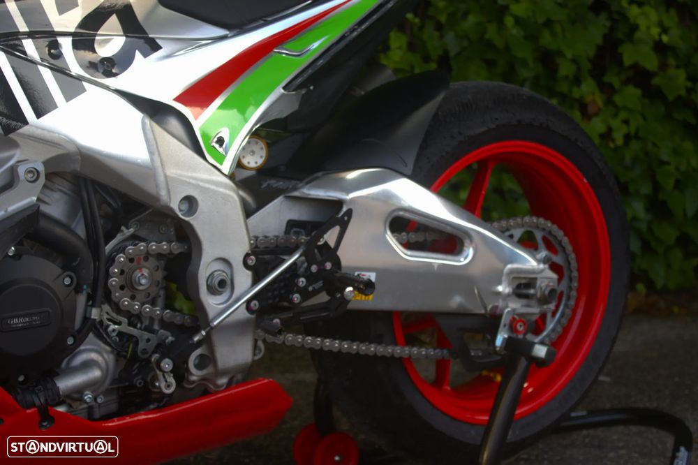 Aprilia Tuono V4 Track day - 12