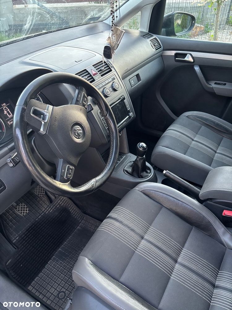 Volkswagen Touran 1.6 TDI DPF BlueMotion Technology MATCH - 8