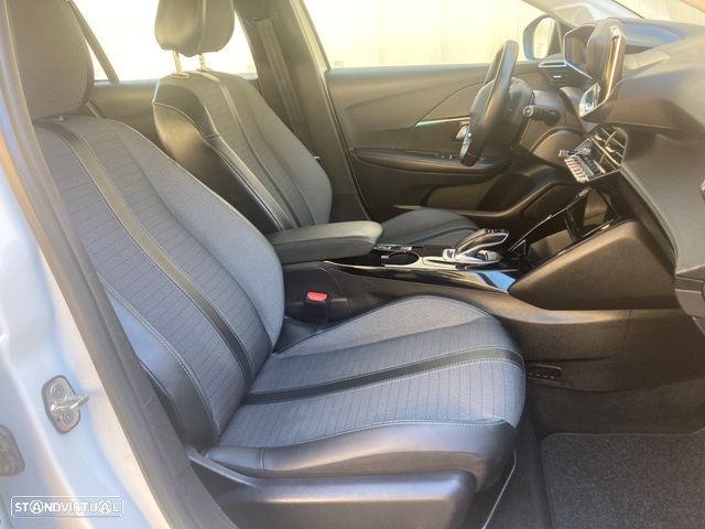 Peugeot e-208 Active Pack - 34