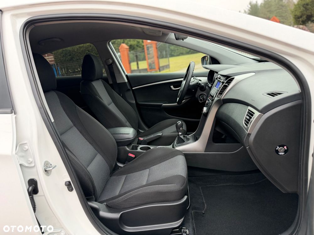 Hyundai i30 1.4 Comfort - 13