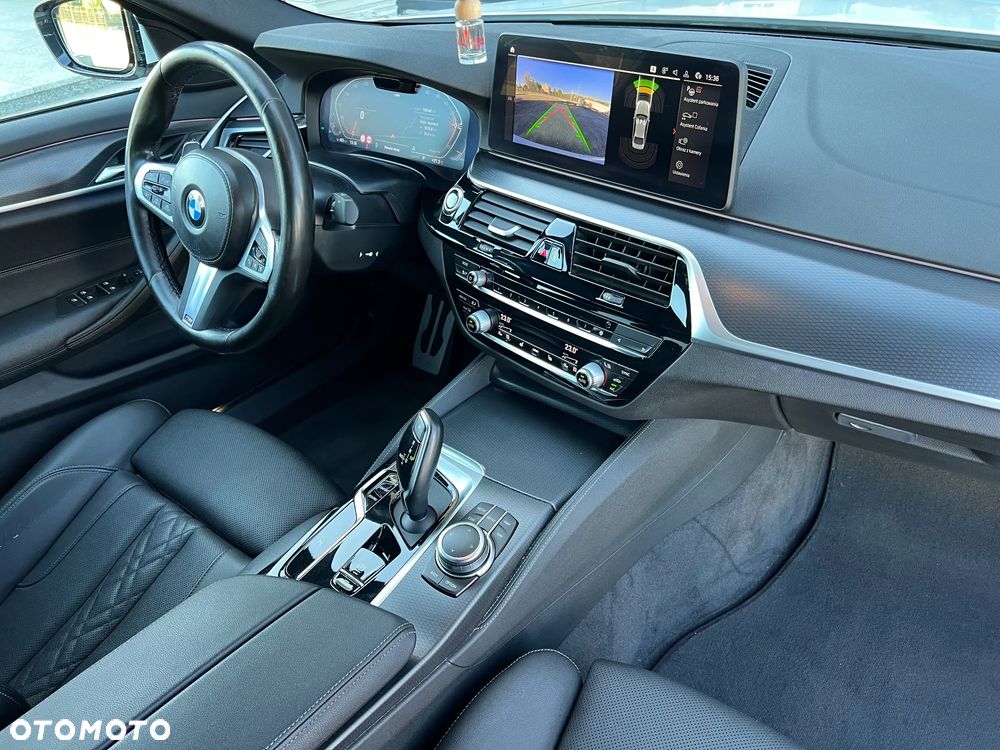 BMW Seria 5 530i xDrive mHEV M Sport sport - 21