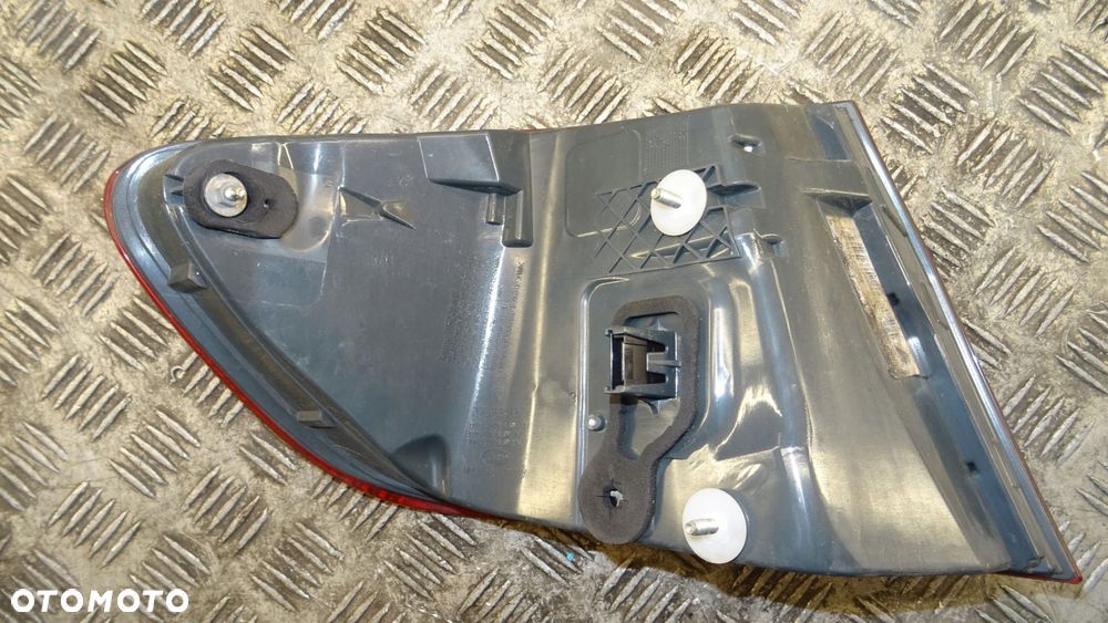 lampa prawy prawa tył tylna led bmw 5 f10 lift - 3