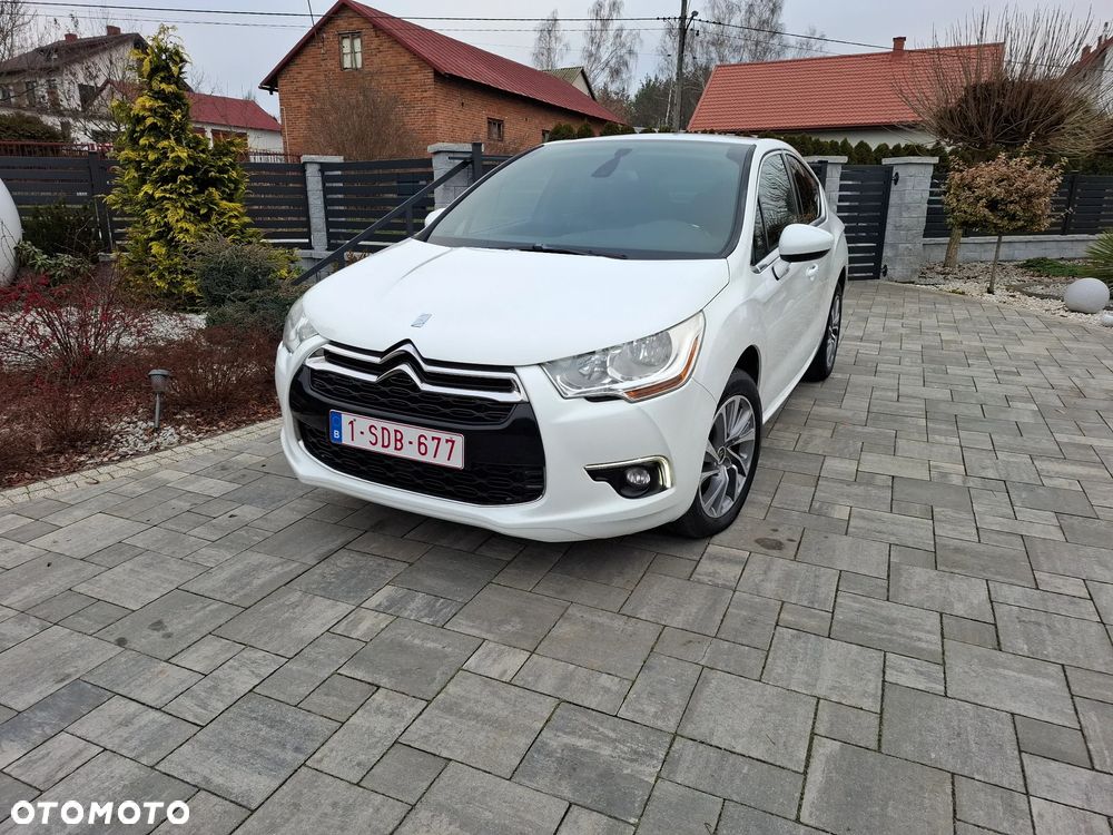 Citroën DS4 HDi 110 SoChic - 3