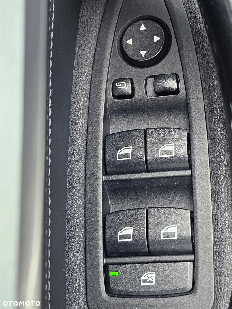 BMW X1 xDrive20d - 26