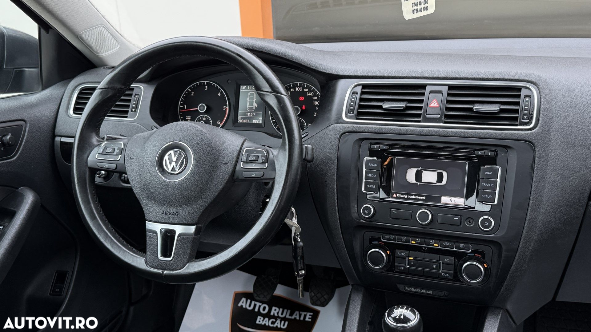 Volkswagen Jetta - 14