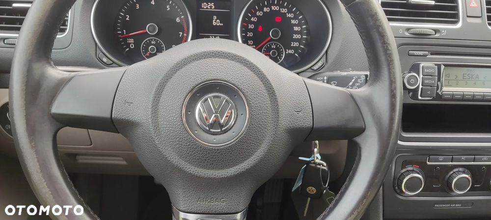Volkswagen Golf 1.6 Comfortline - 15