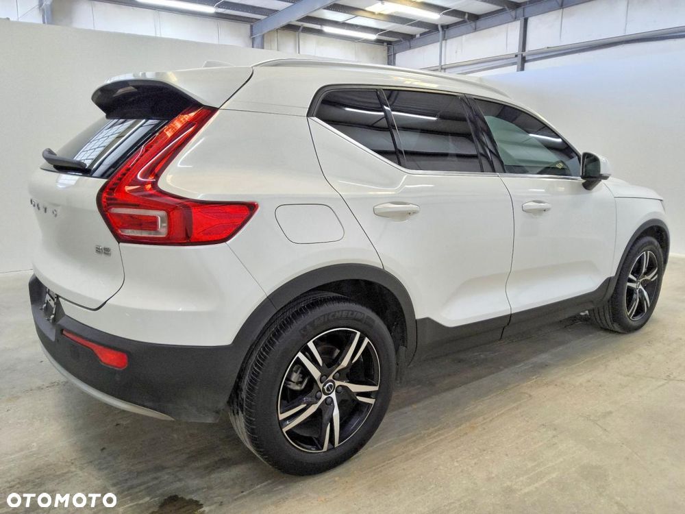 Volvo XC 40 - 3