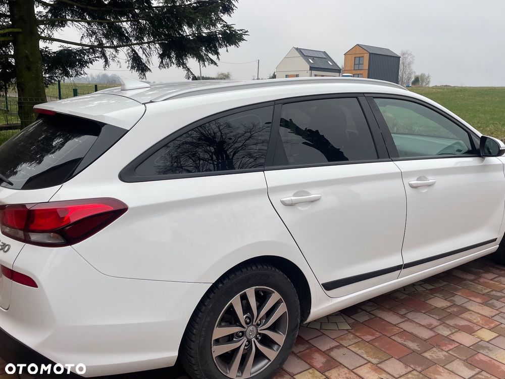 Hyundai i30 1.6 CRDi BlueDrive Premium - 3