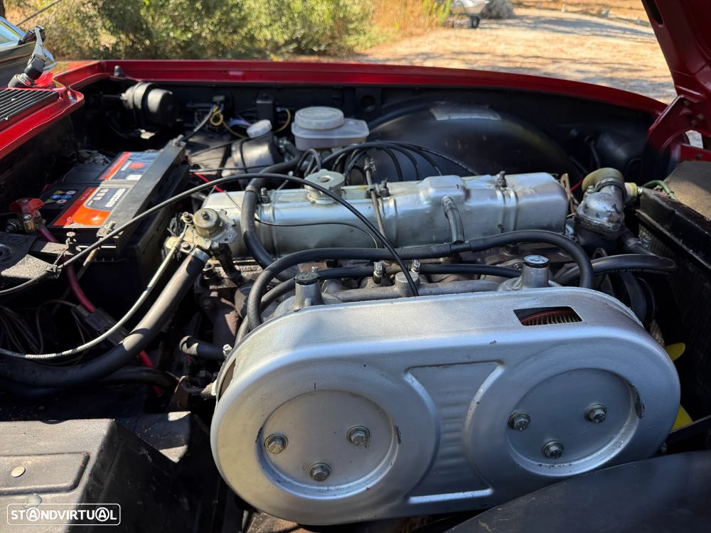 Triumph TR6 - 16