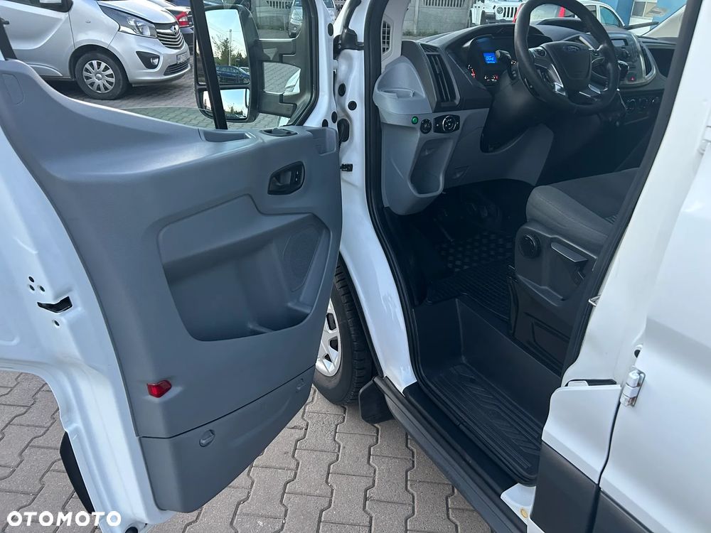 Ford Transit - 10