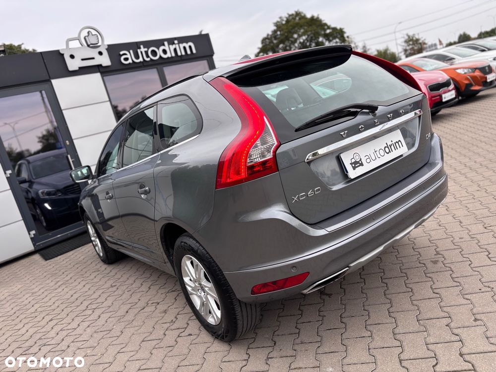 Volvo XC 60 D4 Geartronic Momentum - 11