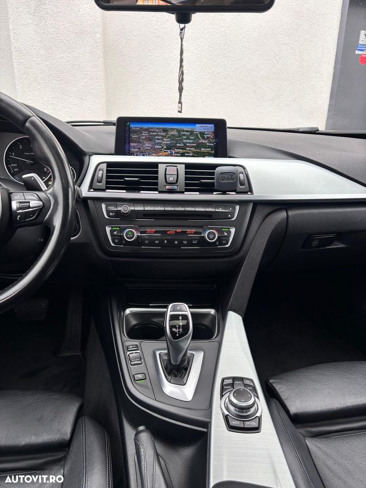 BMW Seria 3 320d Aut. Modern Line - 17