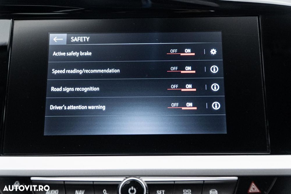 Opel Grandland X 1.2 Turbo START/STOP AT8 Business Edition - 34